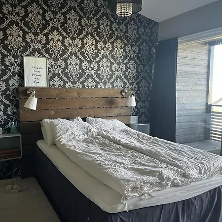 Charming, Spacious Family Near Center Vakantiehuis Stavanger