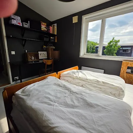 Charming, Spacious Family Near Center Vakantiehuis Stavanger